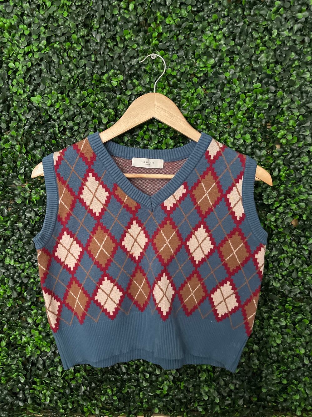 Tomato Crop Top Vest Women’s size s/m no size tag see measurements
